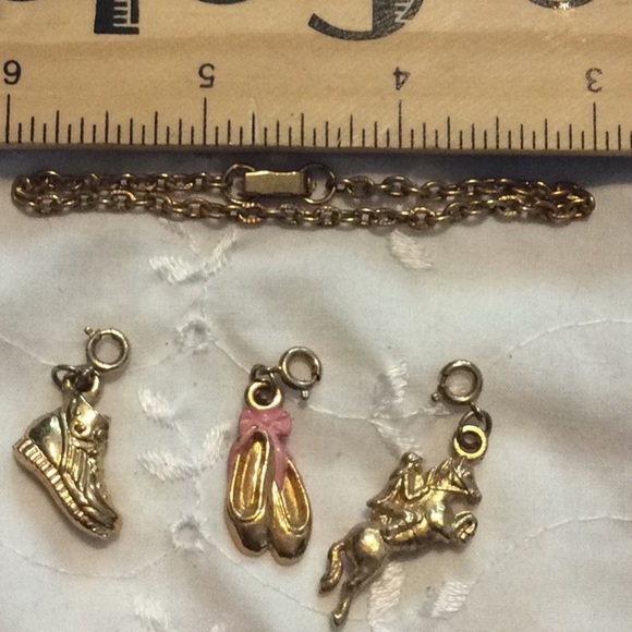 🌹Child's charm bracelet sneaker ballet horse tennis - Picture 3 of 6